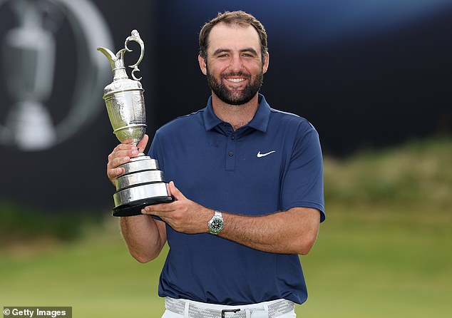 U golfu je neobično oblikovani Claret vrč predstavljen pobjedniku otvorenog prvenstva