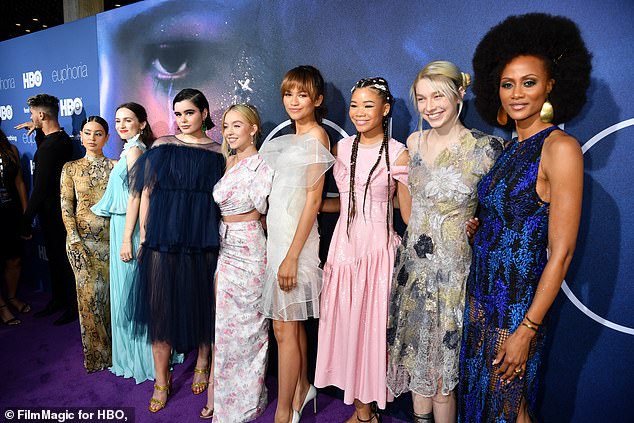 (Lr) Alexa Demie, Maude Apatow, Barbie Ferreira, Sydney Sweeney, Zendaya, Storm Reid, Hunter Schafer i Nika King prisustvovali su premijeri HBO 'Euphoria u Arclight Pacific Theaters' Cinerama Dome 4. lipnja 2019. u LA
