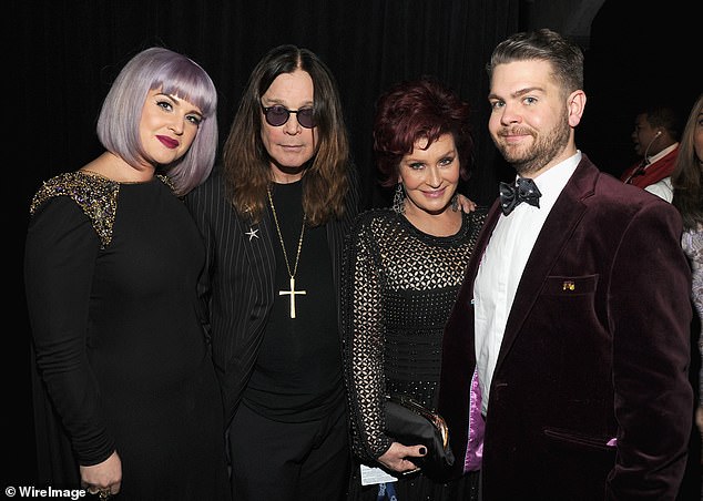 Kelly, Ozzy, Sharon i Jack Osbourne prikazane na dodjeli nagrada Grammy 2014