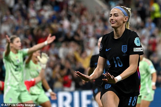 Kellyjev uvod donio je gotovo euforičnu reakciju pristalica Engleske