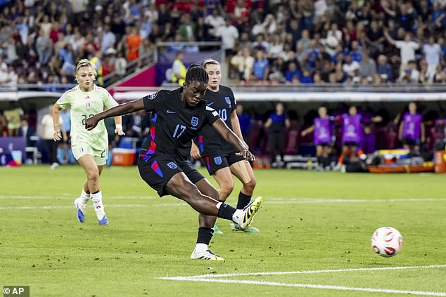 Agyemang, koja mora započeti u nedjelju, također je udario u traku za svoju stranu kad je rezultat još bio 1-1