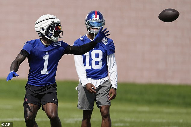 Malik Nabers u New Yorku, lijevo, a Darius Slayton vježbaju u ekipnom objektu