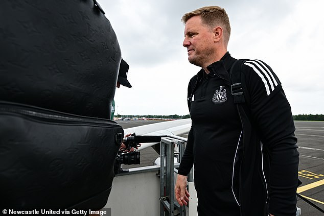 Toon Boss Eddie Howe odbacio je u predsezonsku turneju kluba na Dalekom istoku u srijedu, ali Isak mu se neće pridružiti u avionu