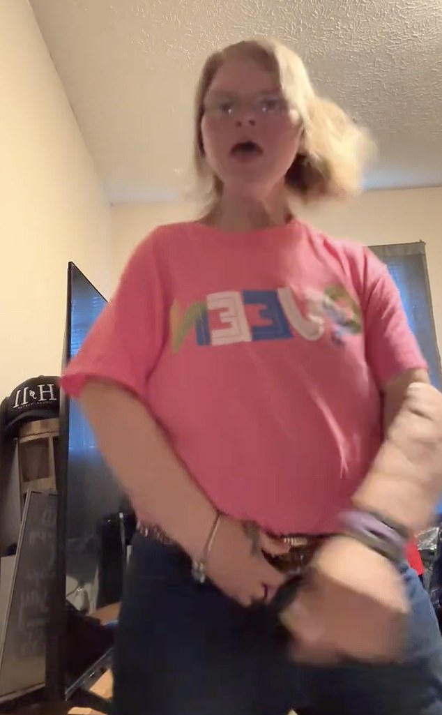 Tammy je napisala video snažnu potvrdu: 'Zaboravite na depresiju. Zaboravite na naglašavanje i počnite brojati svoje blagoslove, nevjerojatni ste način na koji to nikad ne zaboravite '
