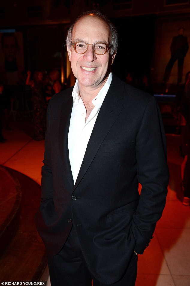 Loyd Grossman (na slici) priznaje svoju TV emisiju osamdesetih kroz ključanicu, u kojoj je istraživao u domovima bogatih, privukao je hrpe neugodnih kontroverzi