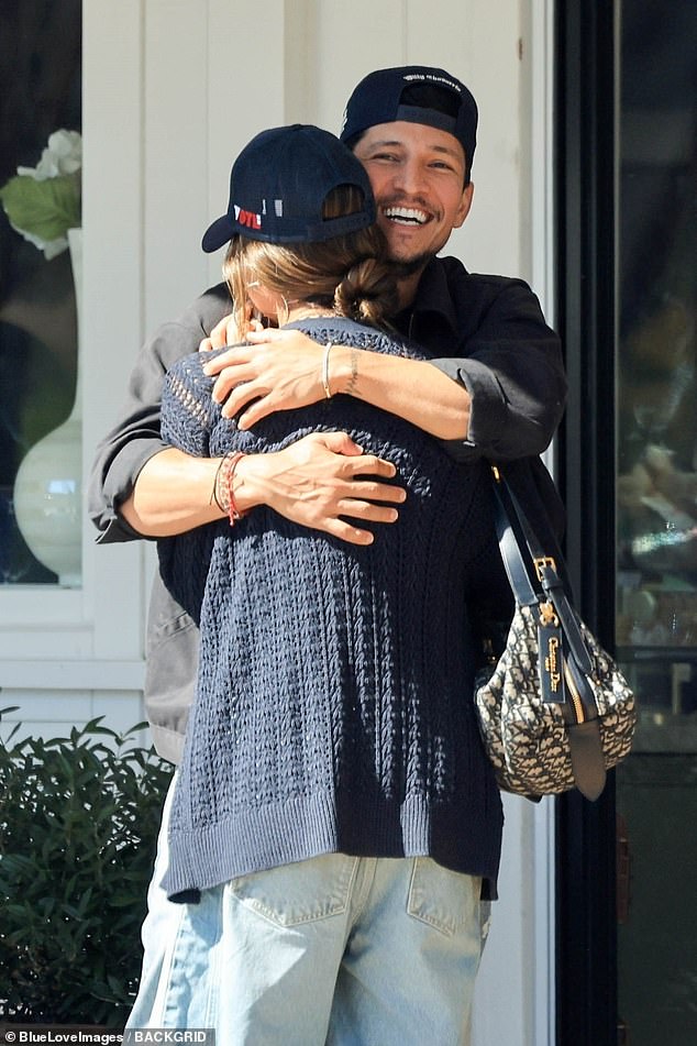 Sirena želi upoznati glumca u svoje troje djece koje ima s bivšim Cash Warrenom