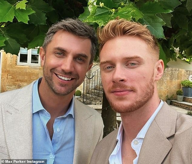 Zvijezde sapuna, koje igraju Luke i Lee Posner u Emmerdaleu, vjenčat će se sljedećeg utorka nakon što je Max (33) postavio pitanje u prijedlogu Sweet Beach prije dvije godine prije dvije godine