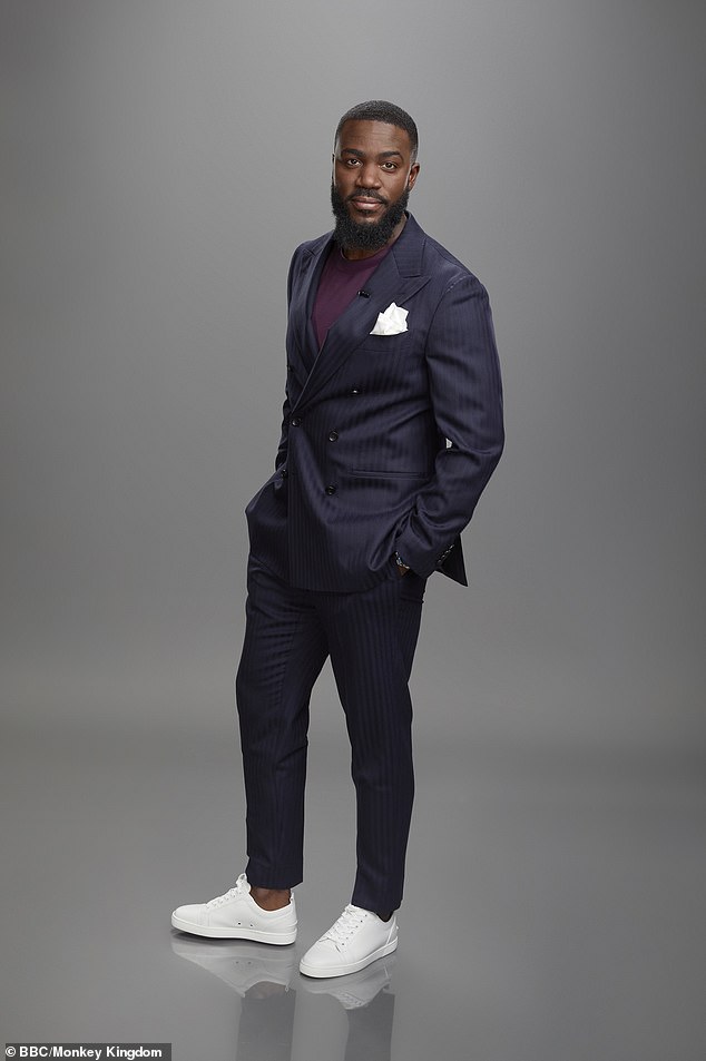 Kaže se da je Selina zatrudnjela nakon što su se družili nakon što su se sreli na mreži i odlučila zadržati nerođeno dijete, unatoč tome