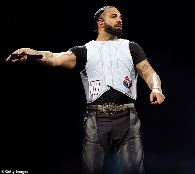 Promotor nije u potpunosti nadio nade obožavatelja, zaokružujući izjavu sa: 'Drake ostaje posvećen povratku i izvođenju ovih emisija kada njegov raspored dopušta'