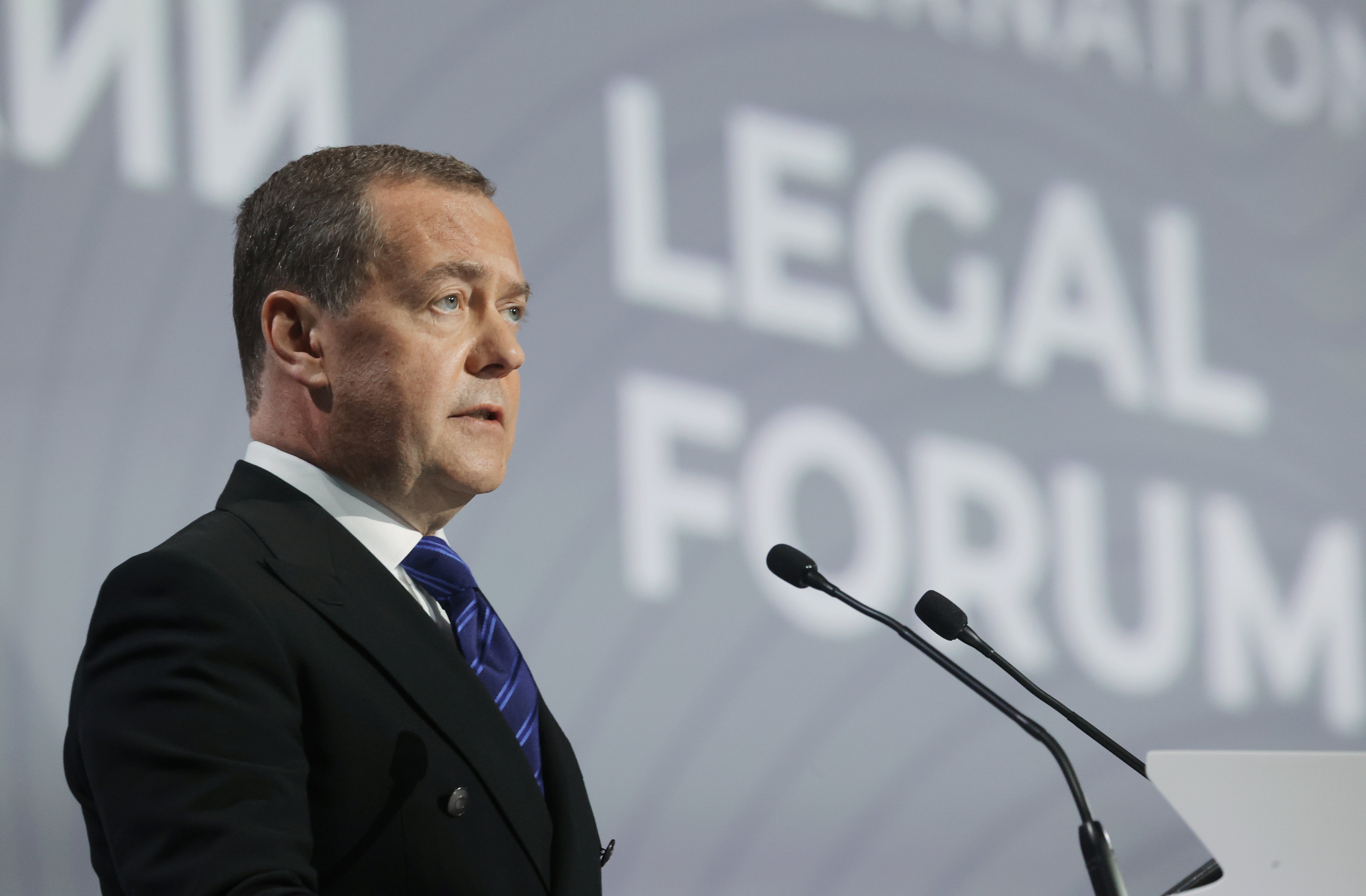 Bivši ruski predsjednik Dmitrij Medvedev također je pogodio republikanskog senatora Lindsay Graham
