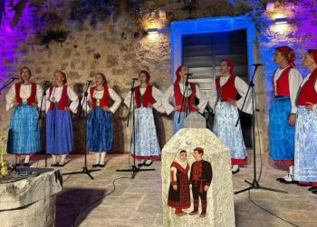 17. Etno festival u Benkovcu: Večer tradicije, glazbe i zajedništva pod zvijezdama Kaštela Benkovića