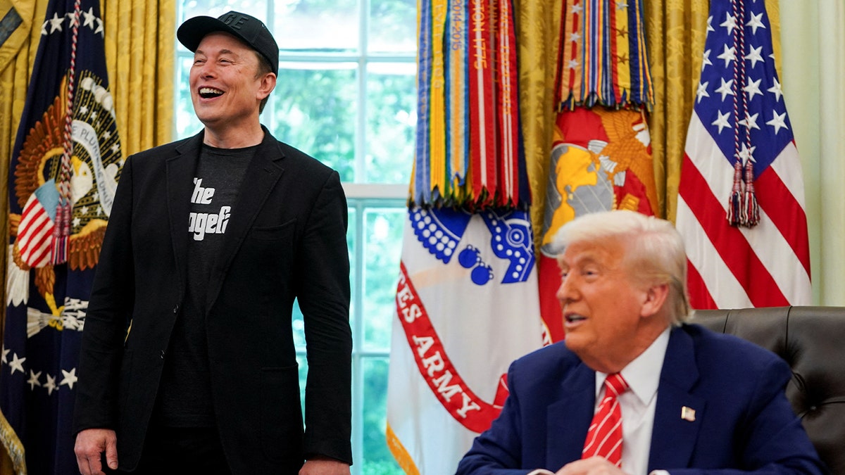 Elon Musk i predsjednik Donald Trump u Ovalnom uredu 30. svibnja 2025