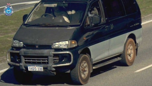 Slika koju je objavila policija zapadne Australije iz crne i srebrne Mitsubishi delice u vlasništvu nestalog njemačkog ruksaka Caroline Wilga
