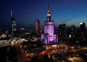 70 godina i Staljinov ‘nadareni’ neboder još uvijek se nadvija preko ovog poljskog grada