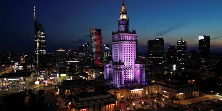 70 godina i Staljinov ‘nadareni’ neboder još uvijek se nadvija preko ovog poljskog grada