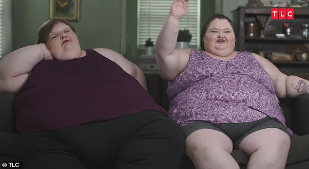 Tammy (L) vidi se sa sestrom Amy (R) prije operacije na emisiji TLC koja ih je učinila imenima domaćinstava