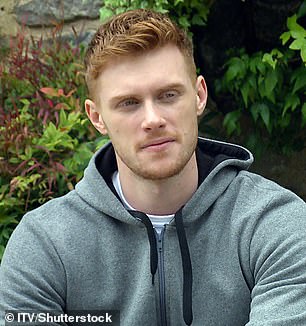 i Max kao Luke Posner