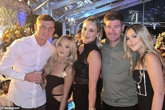 (LR) Lee Byrne, Lilly Gerrard, Alex Gerrard, Steven Gerrard i Lexie Gerrard