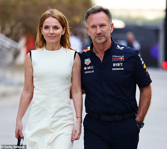 Beverley je proveo 14 godina s Hornerom prije nego što se oženio Geri Halliwell nakon njihovog rascjepa. Horner je prikazan sa suprugom Geri na Grand Prixu Bahrein 2024.