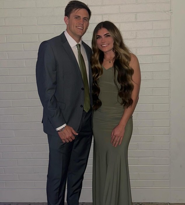 Šuška se da je Retzlaff izlazio s BYU softball igračem Jaelynn Lambert, koji je još jedan porijeklom u Kaliforniji. Quarterback je na Instagramu objavio slike o sebi s napadačem