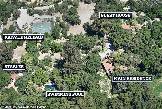 Radi utjehe, glumac je boravio na svom ranču u blizini Westlake Villagea i zapadne granice okruga Los Angeles koji uključuje španjolsku kuću u kolonijalnom stilu, kuću za goste, golf zelenu, veliku kokošinjaku, veliku kružnu vatru, vodenu fontanu, pješačke staze i privatni helipad