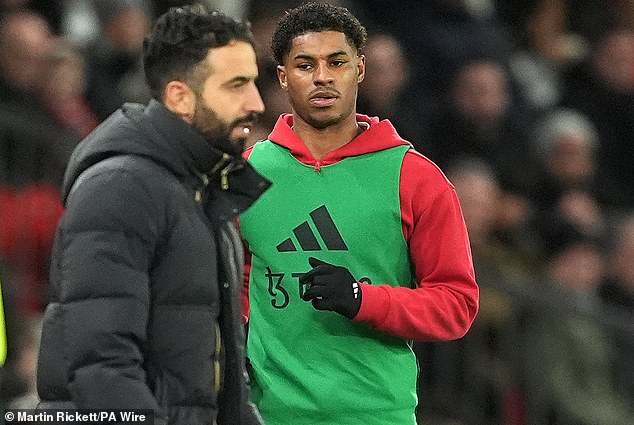 Ali sada izgleda da će se vratiti na United Training gdje će se ponovno ujediniti s Rubenom Amorimom