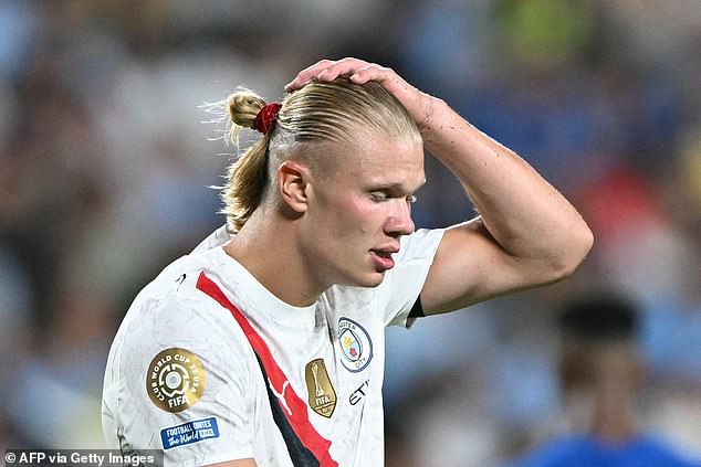 Grad će u utorak ujutro odletjeti kući prije nego što krene na odmor s puno pitanja