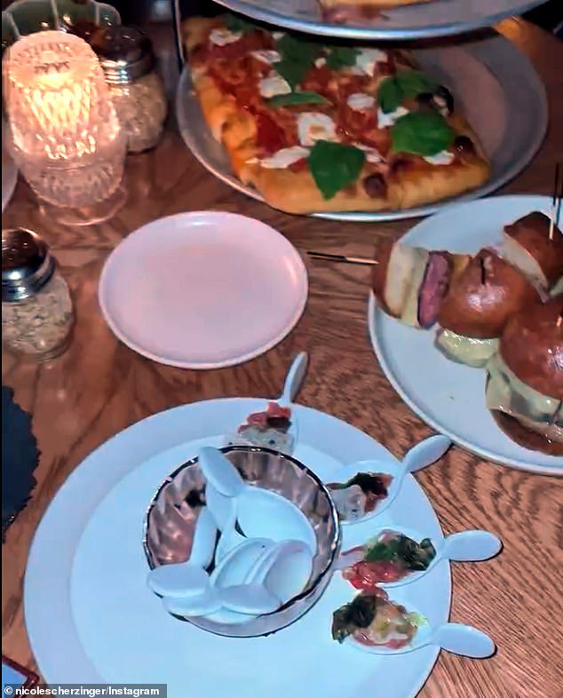 Scherzinger je plesao noć daleko dok se prepuštao ukusnim grickalicama, poput slane pizze i pijuckanja po osvježavajućim pićima