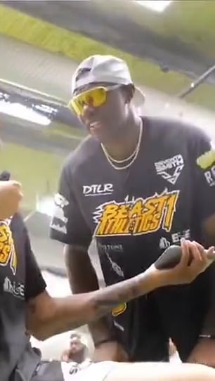 Terrell Owens kasnije se udvostručio na kritiku Samuela