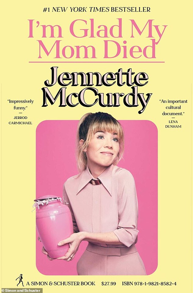 Jenette McCurdy objavila je svoj memoar 2022. godine, devet godina nakon majčine smrti