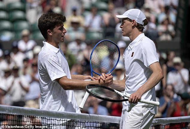 Jannik Sinner krstario je u drugom krugu Wimbledona nakon što je pobijedio Luca Nardi 6-4, 6-3, 6-0