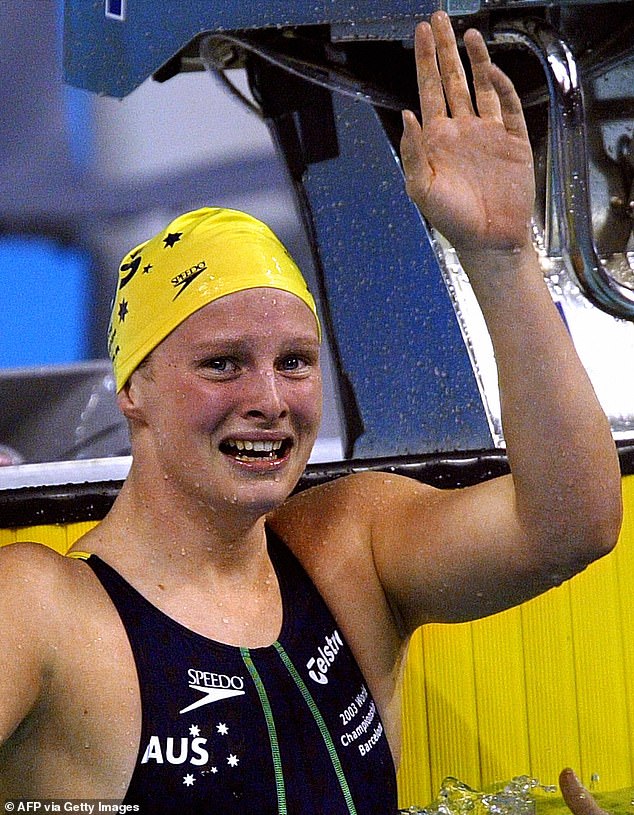 Jones (na slici nakon što je oborio svjetski rekord za 100 m prsno u Barceloni, 2003.) osvojio je devet olimpijskih medalja, 10 zlatnih medalja Commonwealth Games i 23 državne naslova