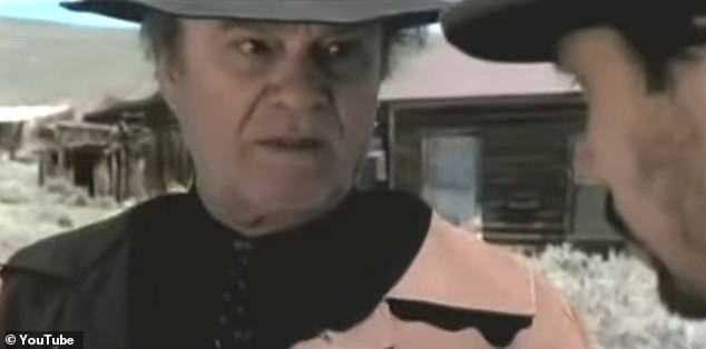 Peter-Henry je glumio i kao mladi šerif koji je pokušao privesti pravdu u Gunslinger 2010. godine