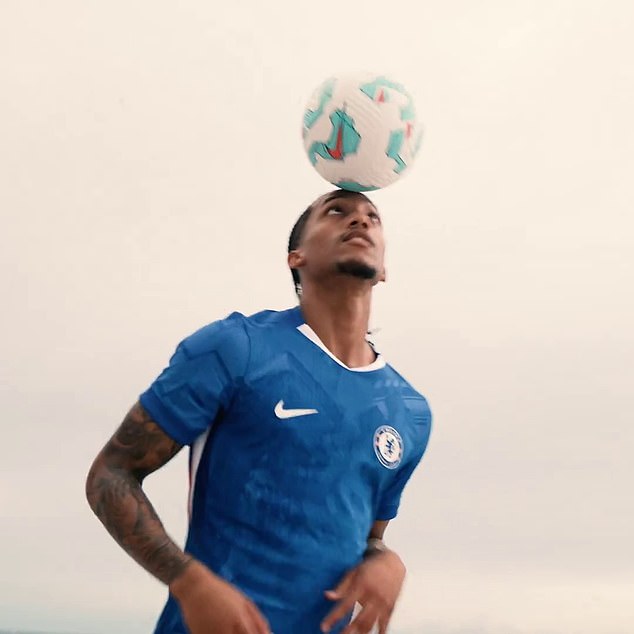 Njegov dolazak najavio je Chelsea u videozapisu koji mu pokazuje kako igra čudesne upeutice na plaži