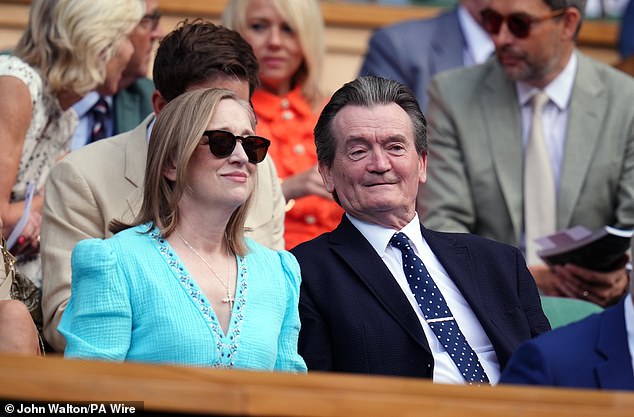 Pjevačica i ekoloža Feargal Sharkey također je imao sjedišta Royal Court sa svojom suprugom Elizabeth