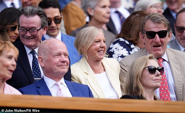 Zmajeva den zvijezda Deborah Meaden sjedila je u Kraljevskoj kutiji, red iza Williama Haaga