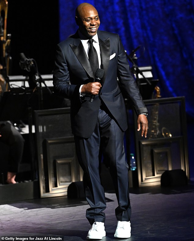 Njegovo posljednje viđenje dolazi nakon što ga je Dave Chappelle zabio (na slici u travnju) zbog toga što nije zauzeo javno stajalište o ratu Izrael-Gaza, unatoč tome što je sam palestinsko podrijetlo