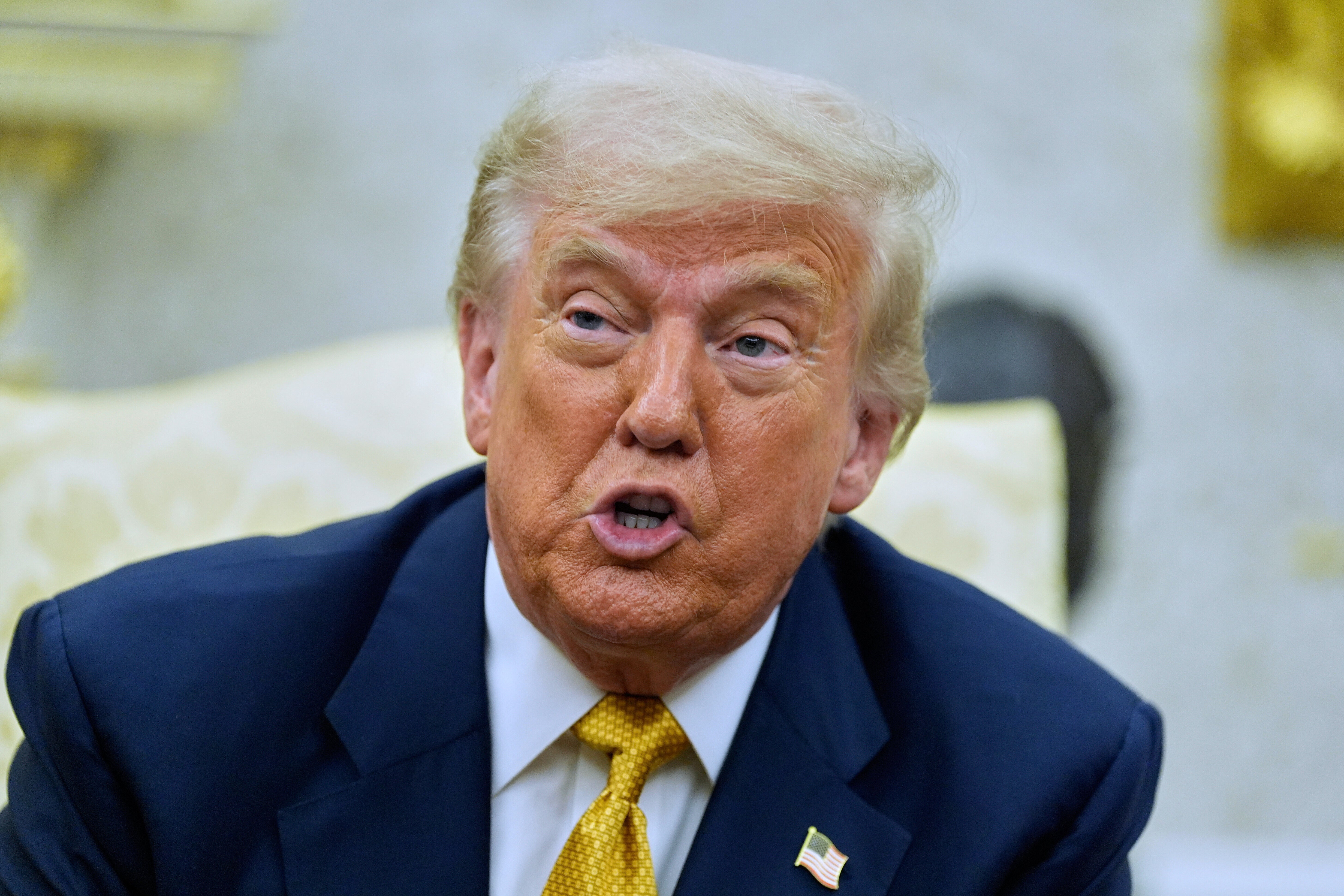 Predsjednik Donald Trump branio je državnog odvjetnika Pam Bondi usred Epstein datoteka koji su dosjee