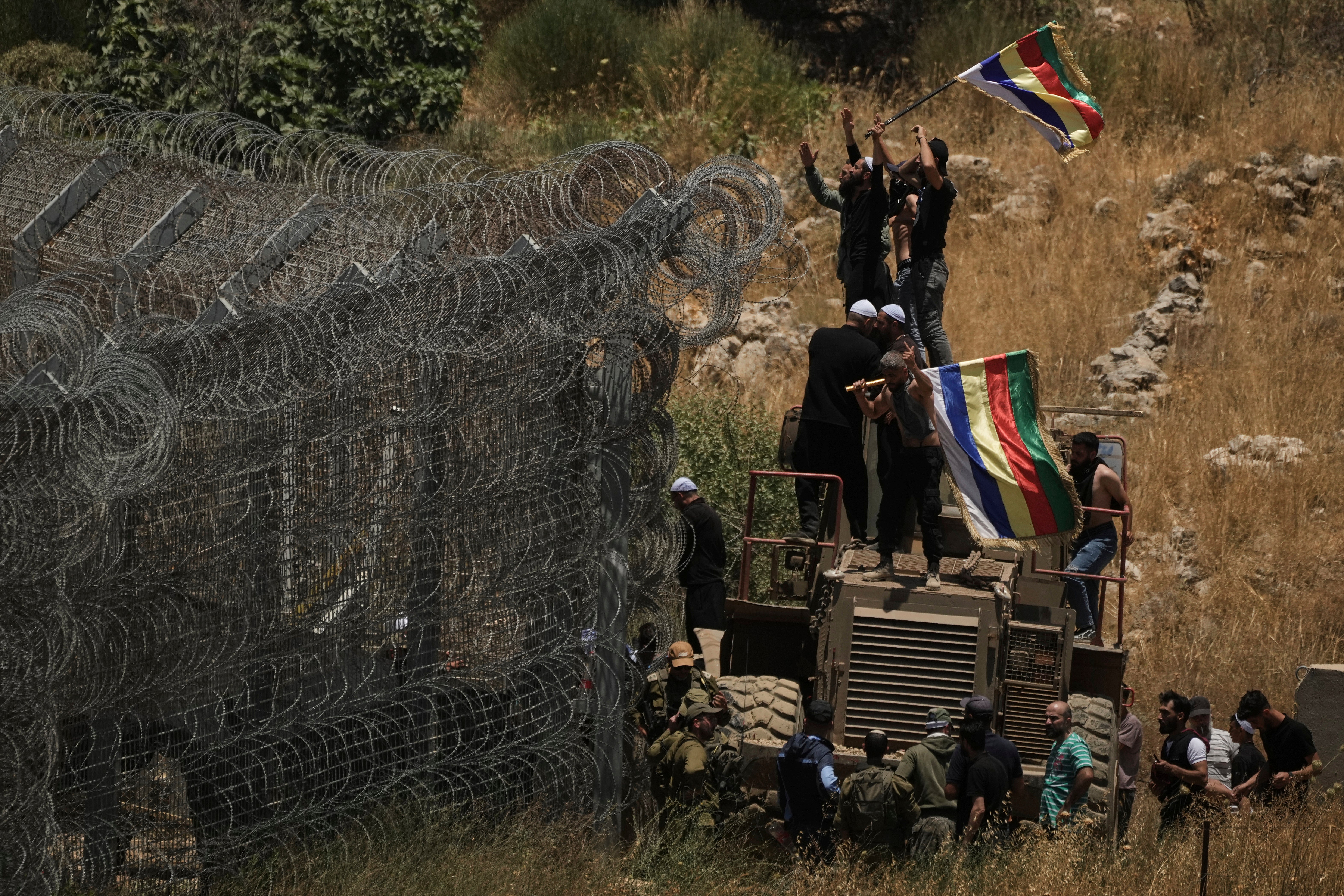 Sirijski Druze prosvjed u blizini izraelsko-sirijske granice