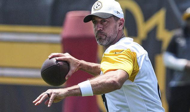 Aaron Rodgers bio je “izoliran i odbačen” tijekom napetih radnih razgovora, bivši sindikalni šef piše u zastrašujućem memoaru