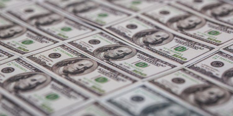 Američki dolar trpi najgori početak u više od pet desetljeća, izvještaj o tvrdnjama