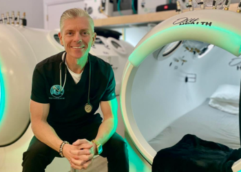 Arizona fizikalni terapeut spalio je živ u hiperbaričnoj komori u njegovom uredu