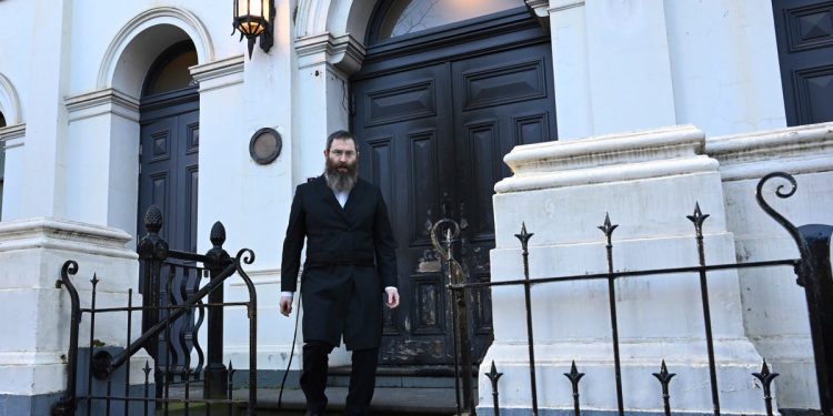 Australija istražuje ‘šokantni’ napad na melodiju u sinagogu Melbournea