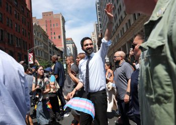 Azijski skupovi iza Zohrana Mamdanija zbog kritike Maga zbog jedenja riže rukom