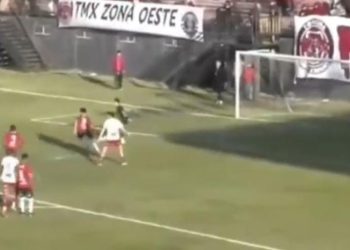 Baggio postiže super cilj, ali …