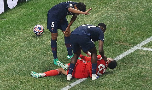 Bayern zvijezda Jamal Musiala pretrpi ozljedu užasa u sukobu u klubu Svjetskog kupa, ostavljajući golmana PSG-a Gianluigi Donnarumma u suzama i suigračima u šoku