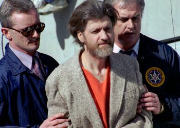 Bijela kuća kamene zidove kad su pritisnute da objasni Trumpovu nevjerojatnu priču o UnAbomber