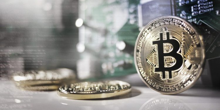 Bitcoin novim rekordom prvi put iznad 120.000 dolara, poznat je glavni razlog rasta