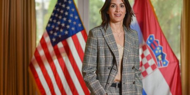 Bivša američka veleposlanica Nathalie Rayes vraća se u Hrvatsku kako bi u Šibeniku dobila posebno priznanje