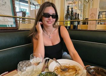 Bivša supruga Orlanda Blooma Miranda Kerr jasno pokazuje Allegiants dok dijeli videozapise o Katy Perry kako nastupa nakon što je pjevačica uživala u ugodnom datumu večere s Justinom Thrudeauom